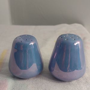 Vintage Blue Lusterware Japan Salt & Pepper Small Rounded Shaker on the …